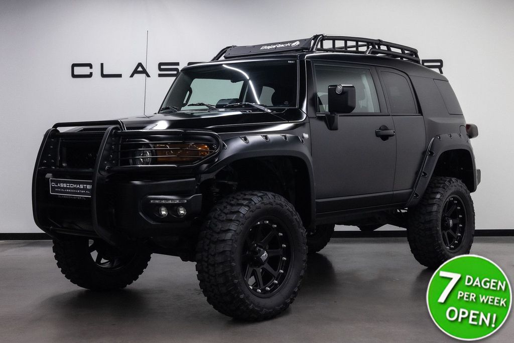Toyota FJ 2010