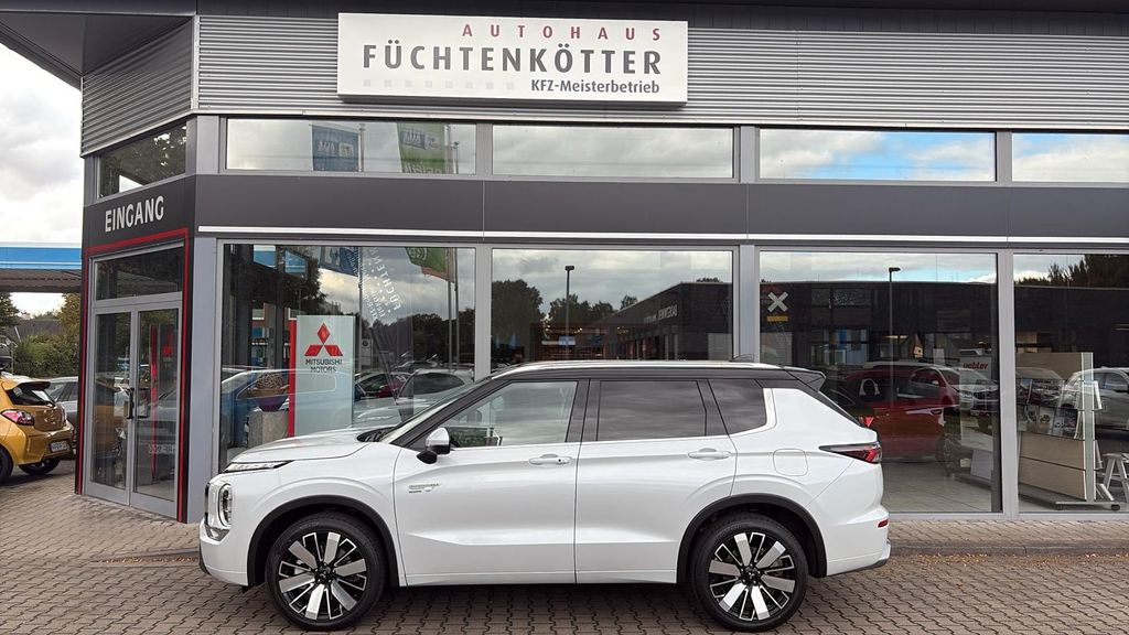 Mitsubishi Outlander 2025