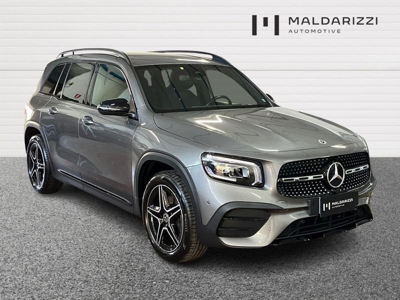 Mercedes-Benz GLB 200 2023