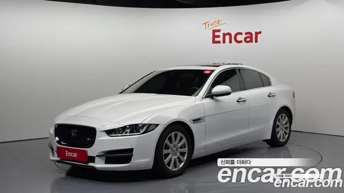 Jaguar XE 2016