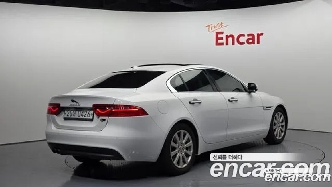 Jaguar XE 2016