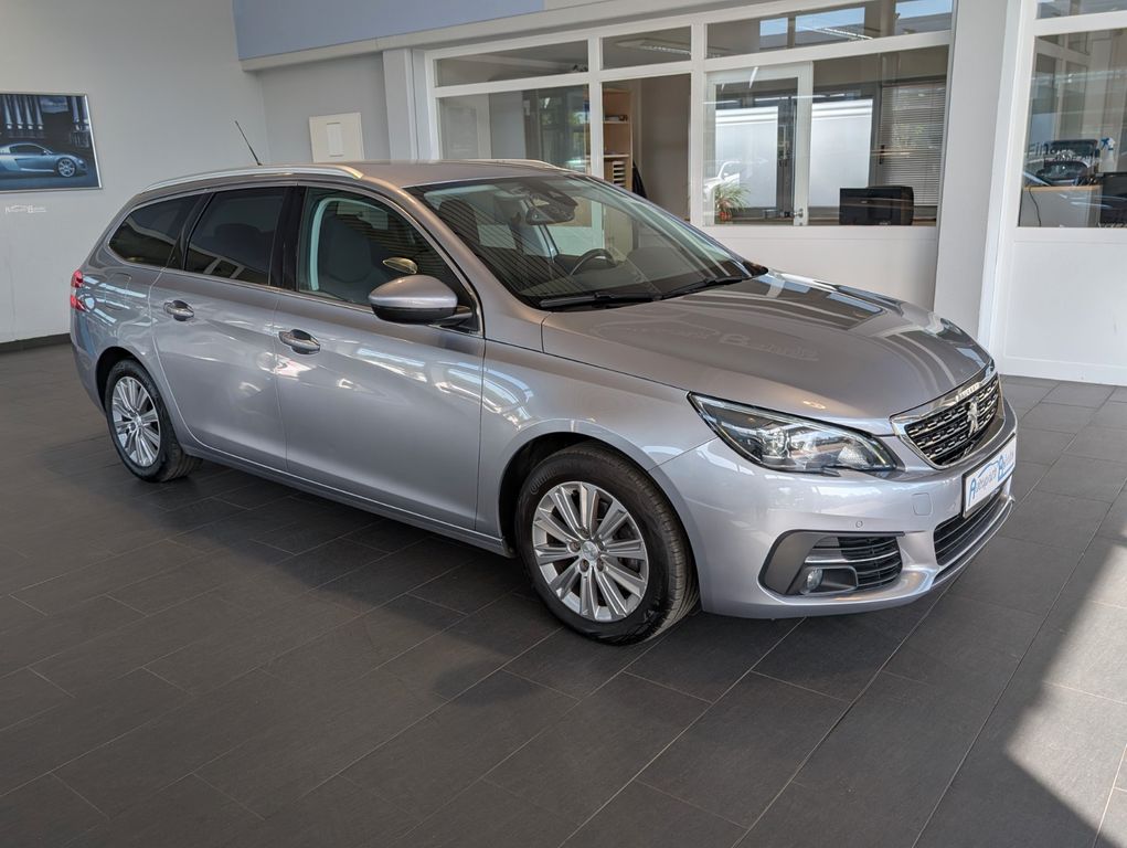 Peugeot 308 2021
