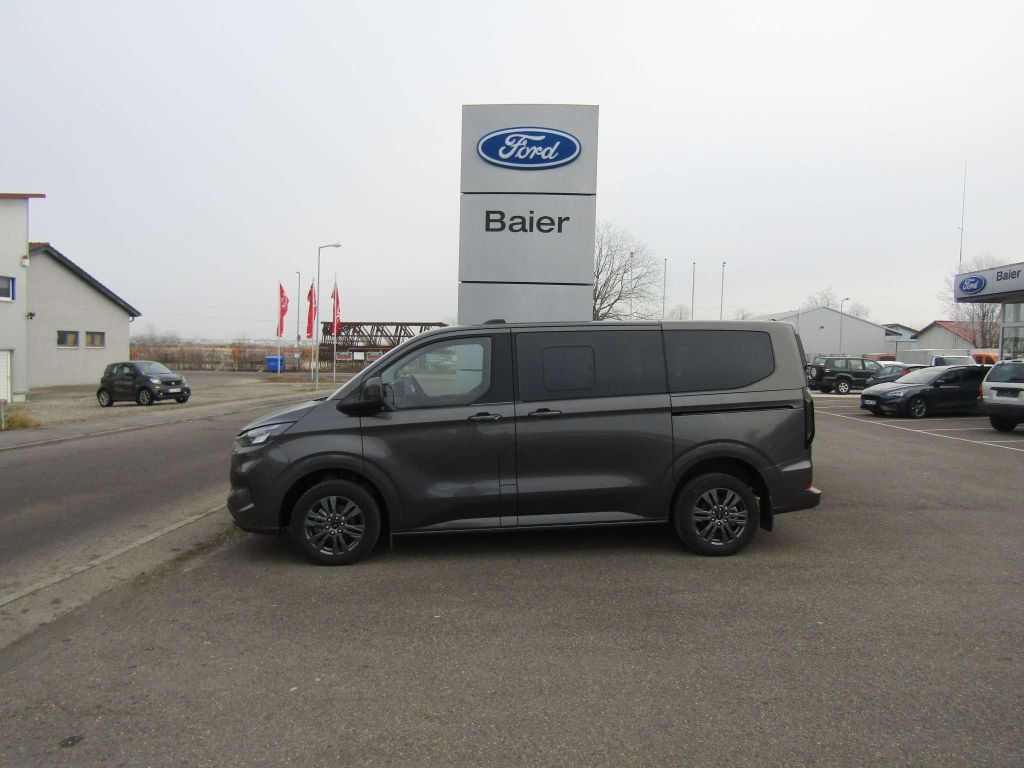Ford Tourneo Custom 2025