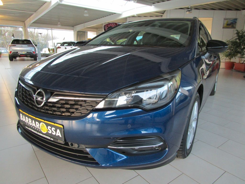 Opel Astra 2022