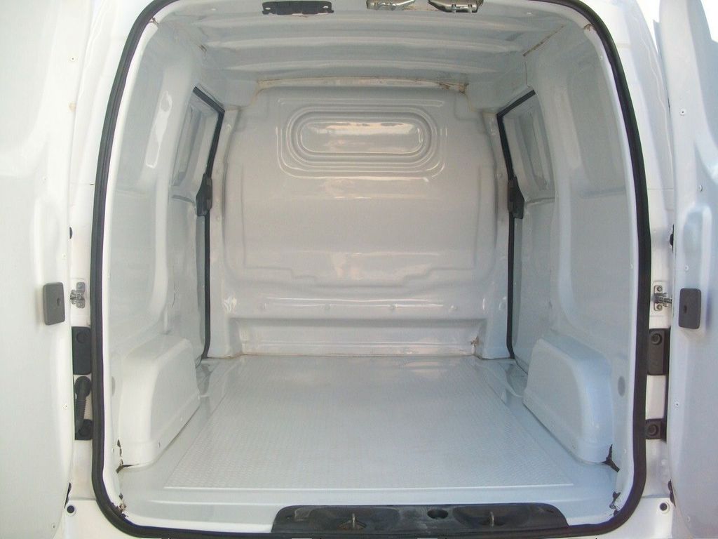 Nissan NV200 2017