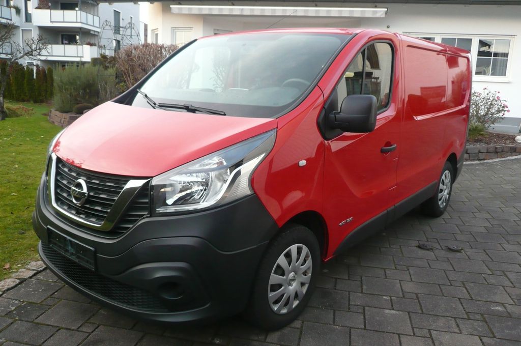 Nissan NV300 2017