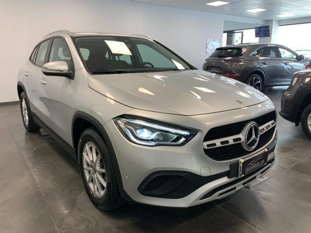 Mercedes-Benz GLA 180 2021