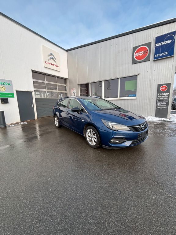 Opel Astra 2022