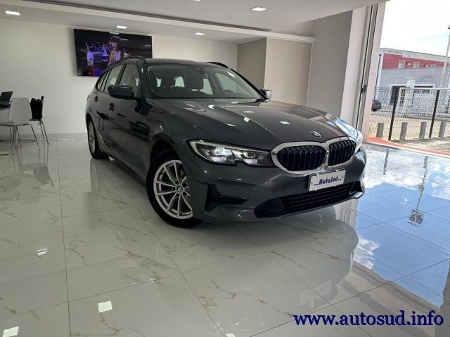 BMW 318 2022