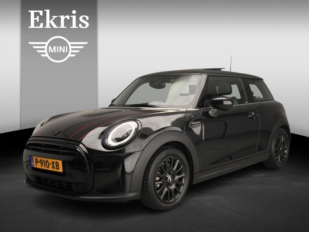 MINI ONE 2022