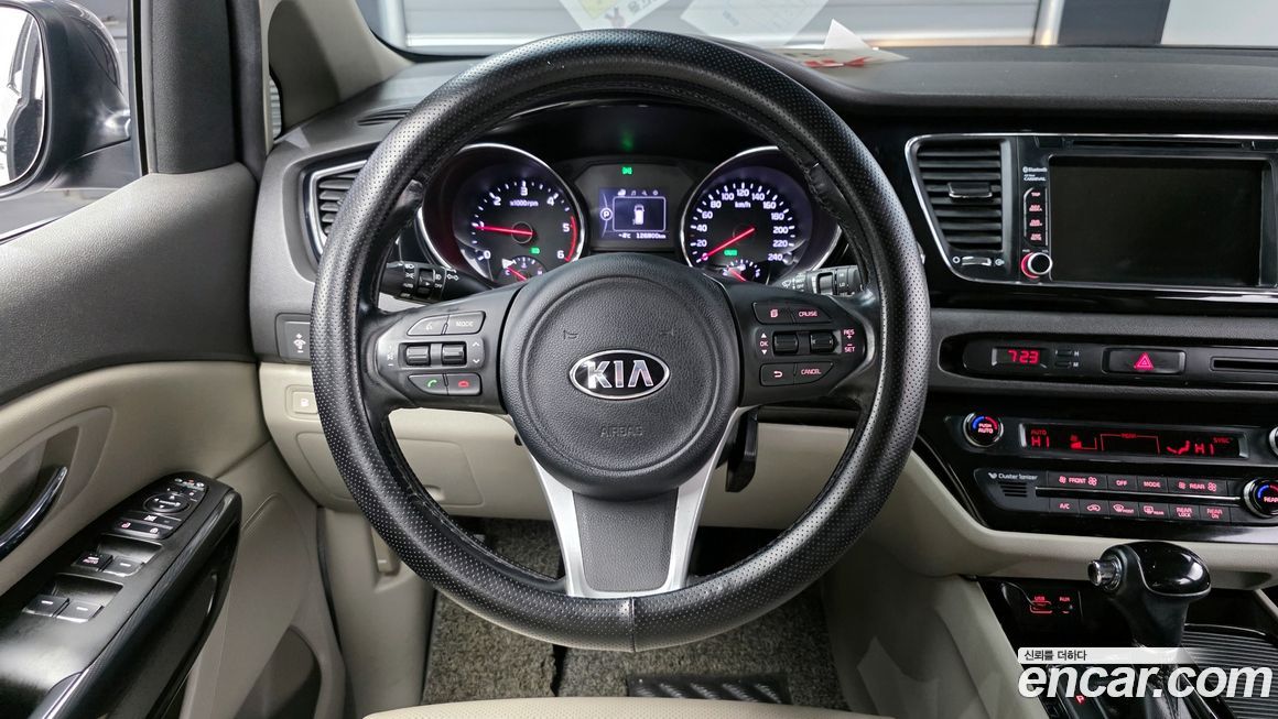 Kia Canival 2016