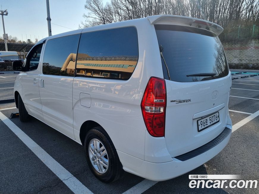 Hyundai Starex 2019