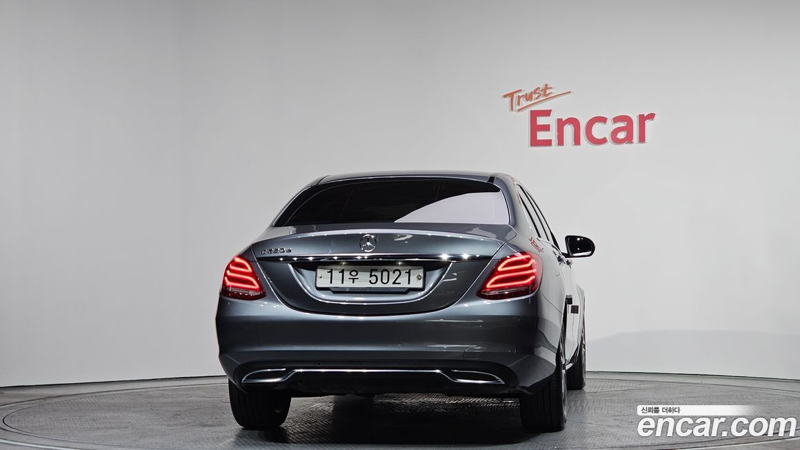 Mercedes-Benz C-Class 2017