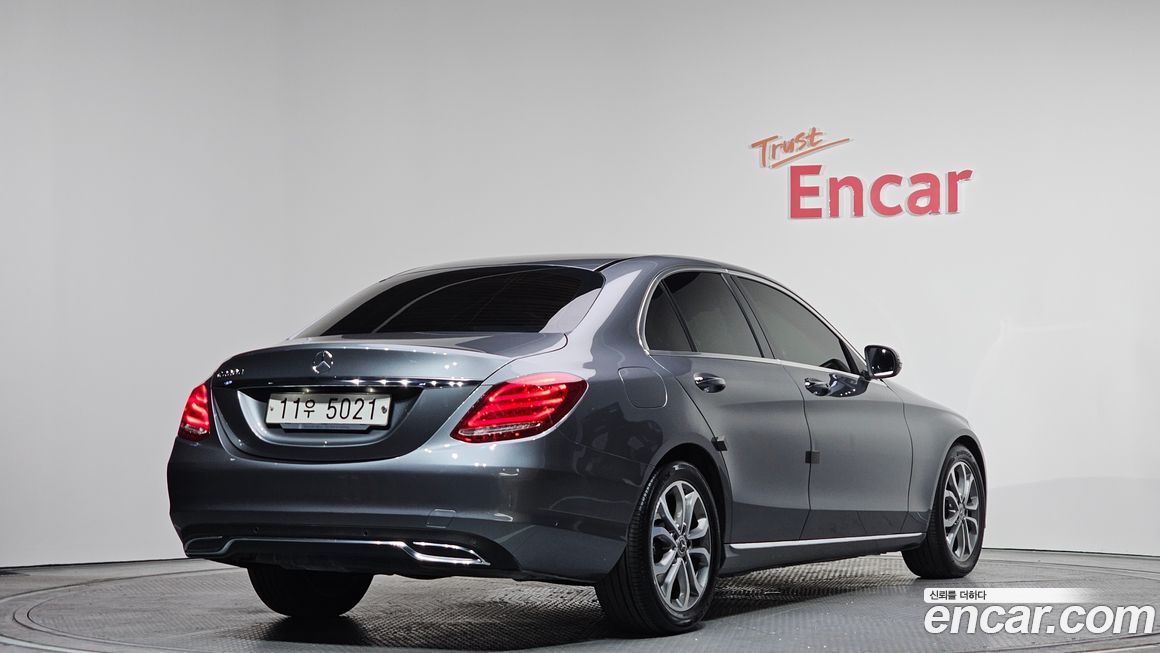 Mercedes-Benz C-Class 2017