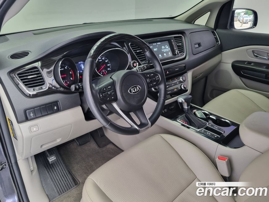 Kia Canival 2019