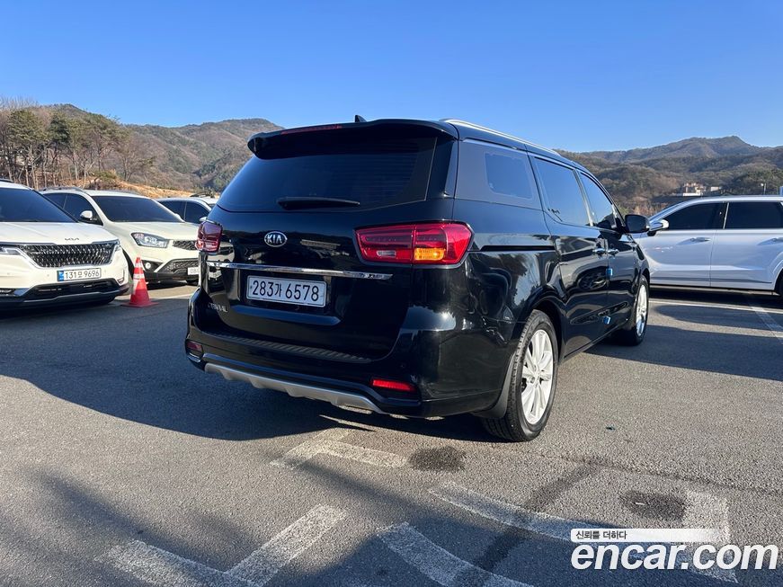 Kia Canival 2019