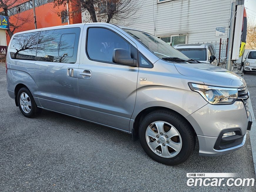 Hyundai Starex 2019