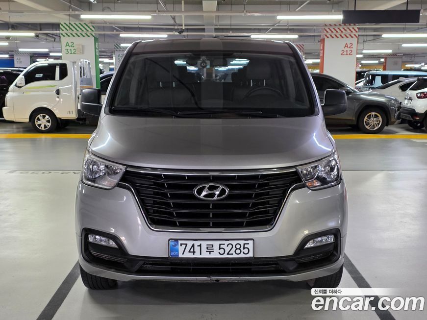 Hyundai Starex 2021