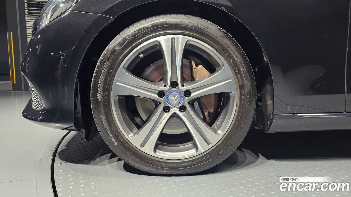 Mercedes-Benz E-Class 2017