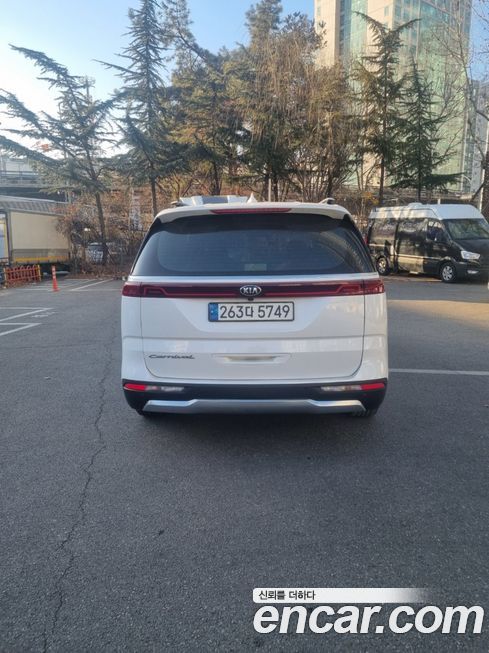 Kia Canival 2021
