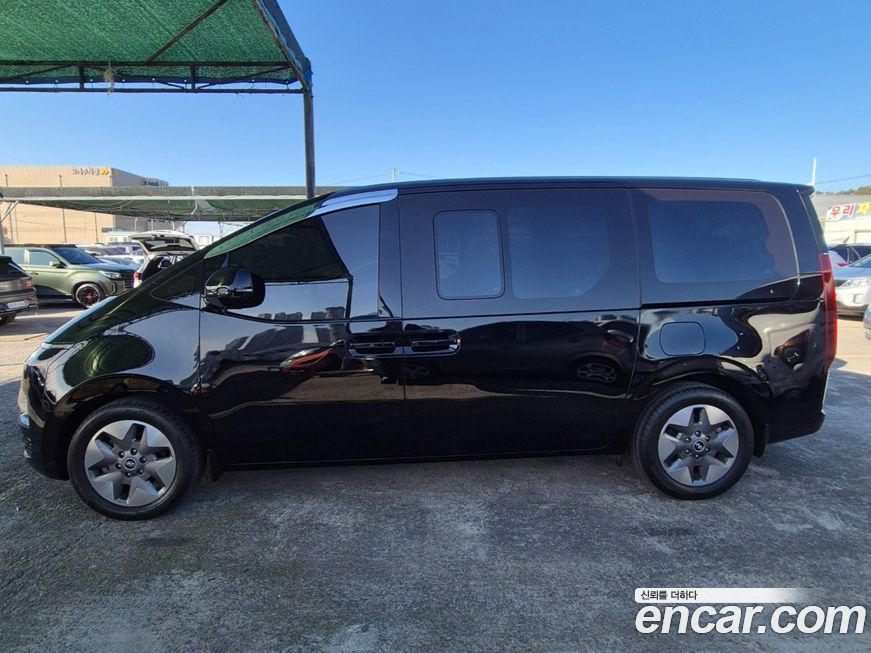 Hyundai Staria 2023