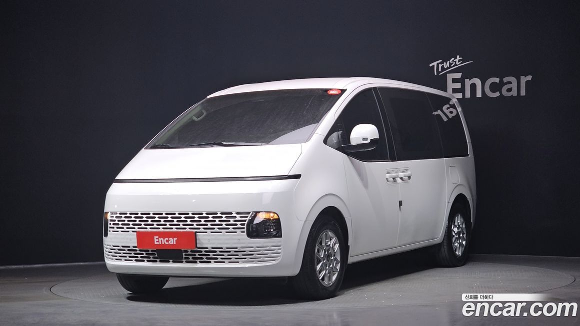 Hyundai Staria 2025