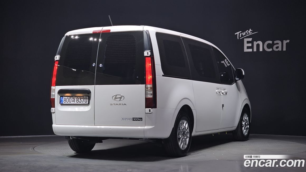 Hyundai Staria 2025
