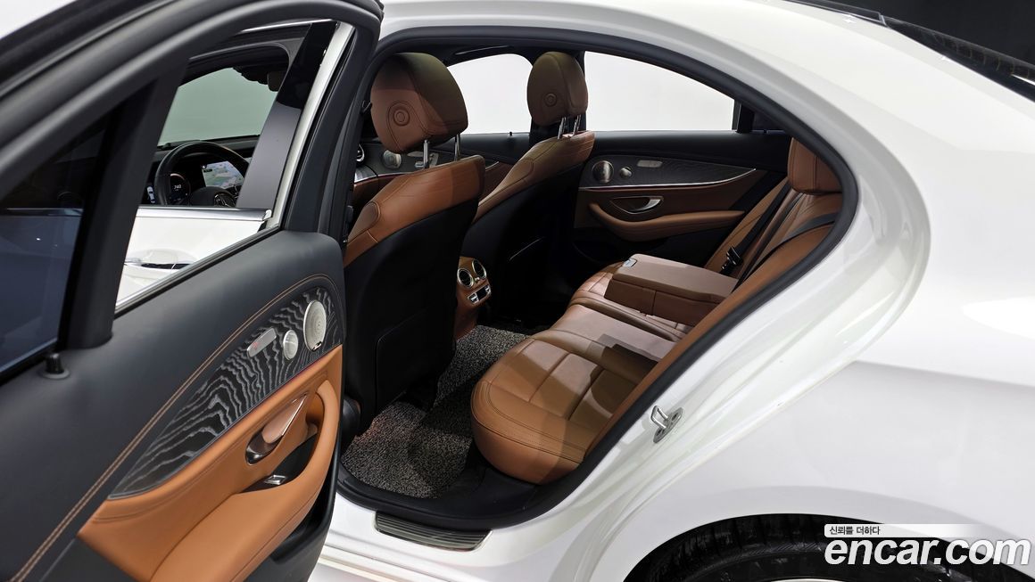 Mercedes-Benz E-Class 2021