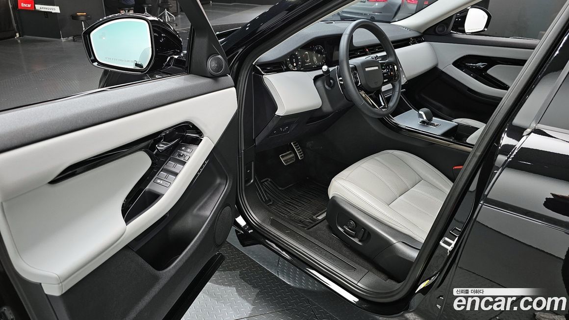 Land Rover Range Rover Evoque 2025