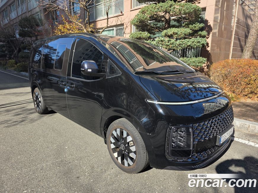 Hyundai Staria 2025