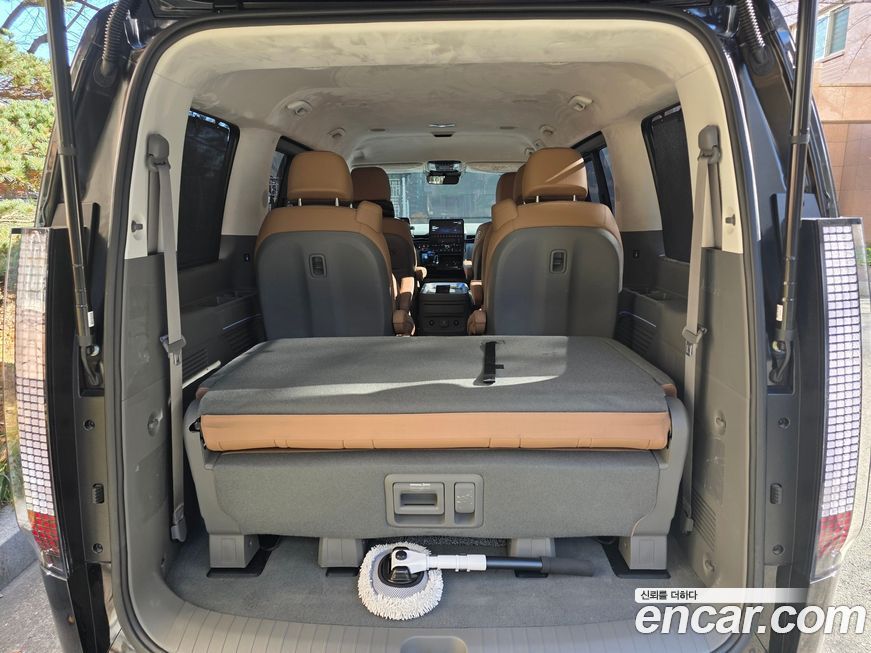 Hyundai Staria 2025