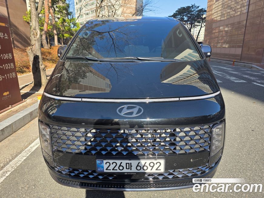 Hyundai Staria 2025
