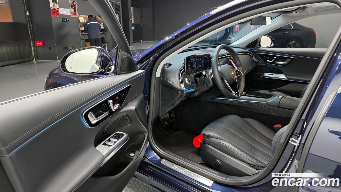 Mercedes-Benz E-Class 2025