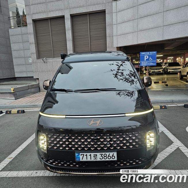 Hyundai Staria 2025