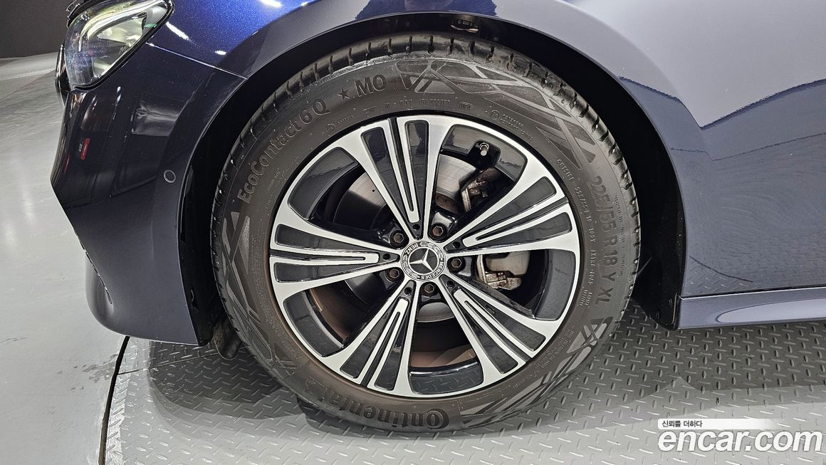 Mercedes-Benz E-Class 2025