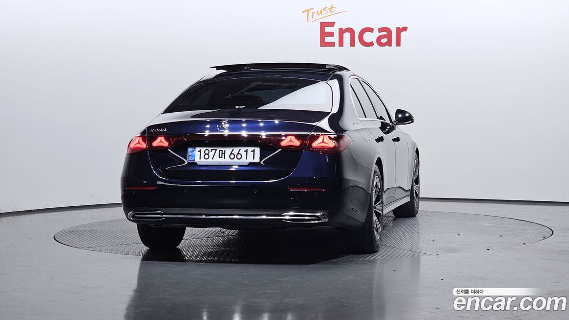 Mercedes-Benz E-Class 2025