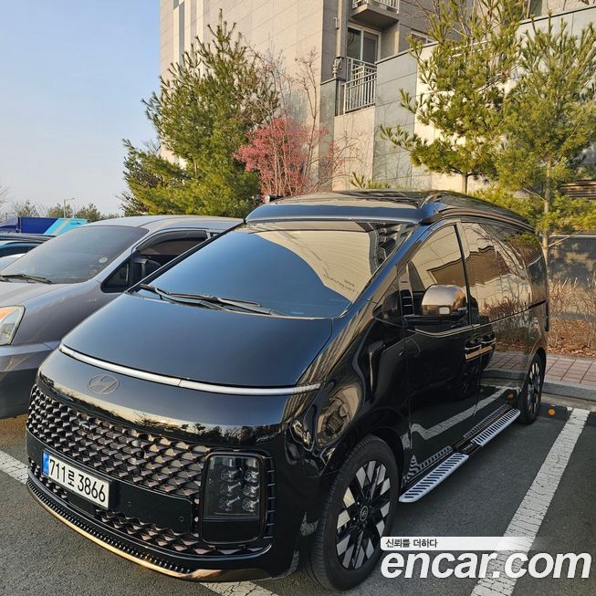 Hyundai Staria 2025