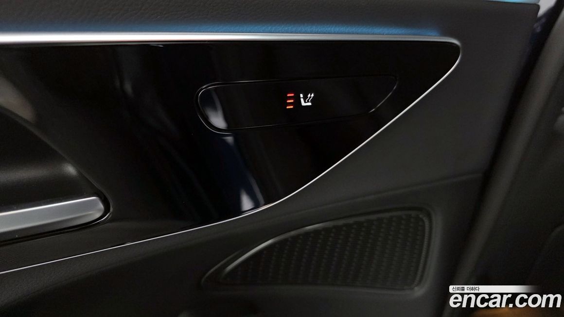 Mercedes-Benz E-Class 2025