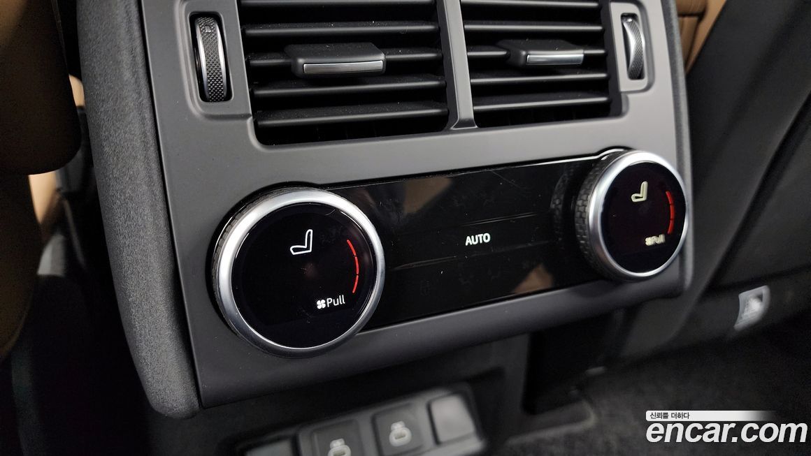 Land Rover Discovery 2024