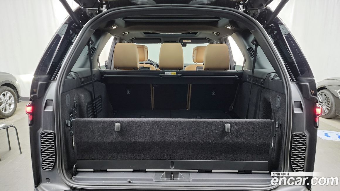 Land Rover Discovery 2024