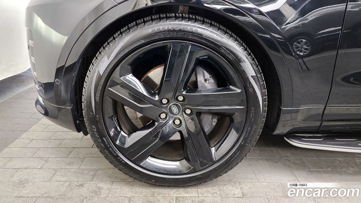 Land Rover Discovery 2024