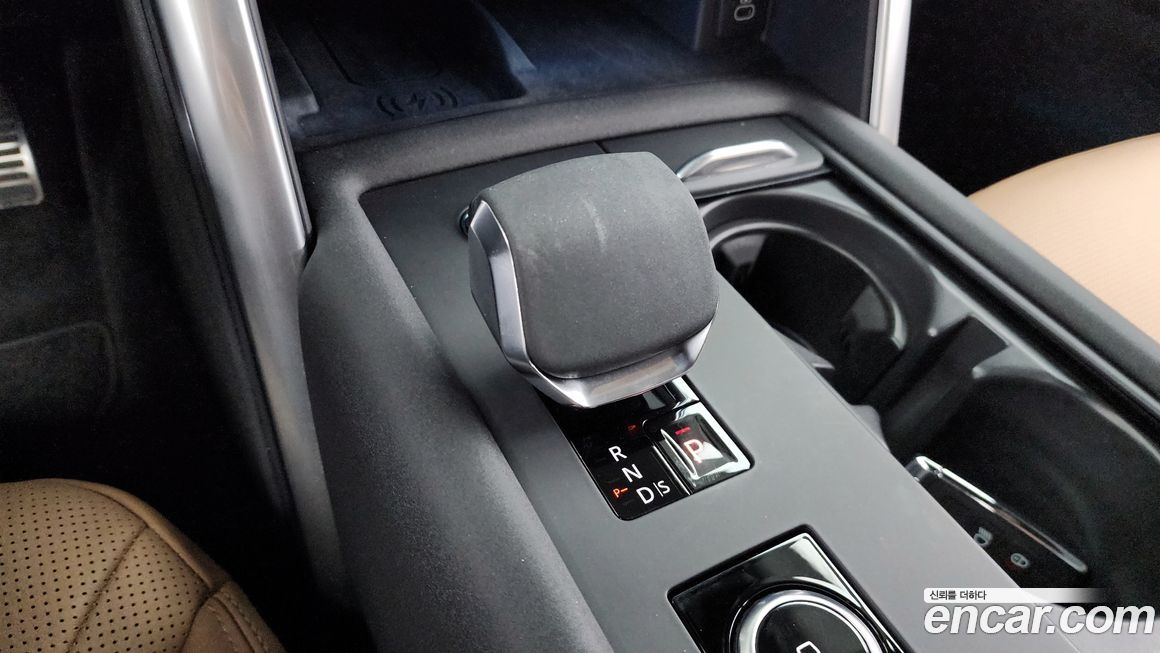 Land Rover Discovery 2024