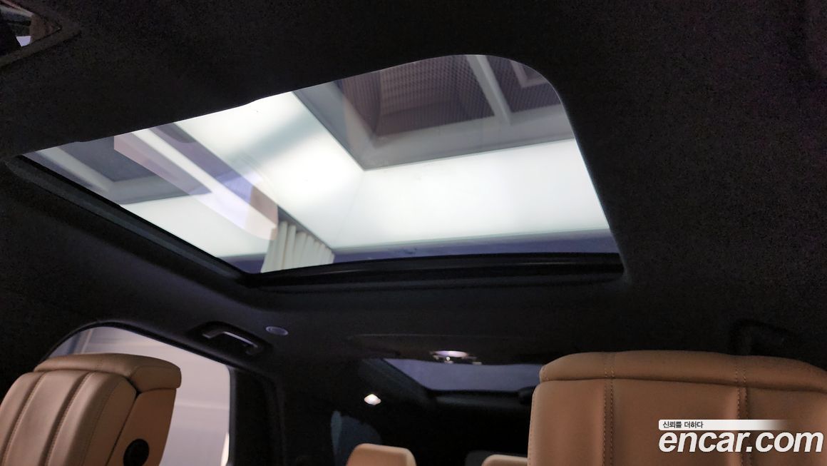 Land Rover Discovery 2024