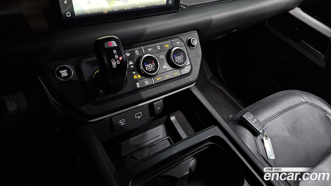 Land Rover Defender 2022