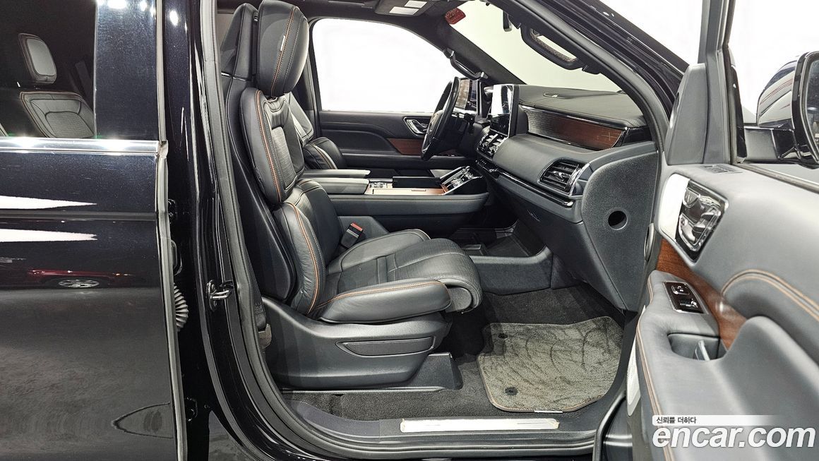 Lincoln Navigator 2023