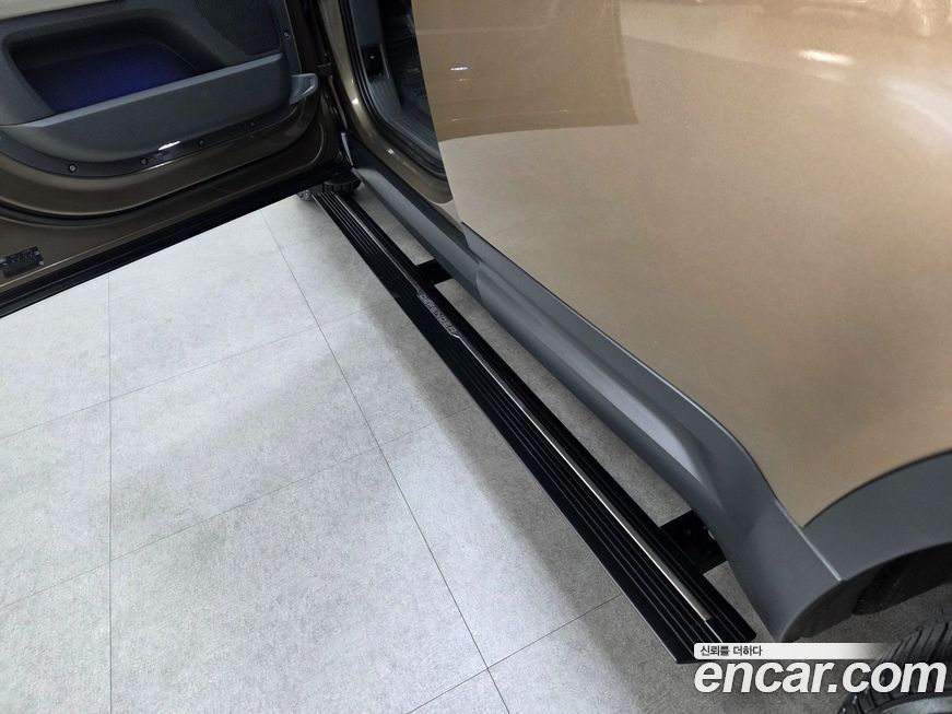 Land Rover Defender 2023