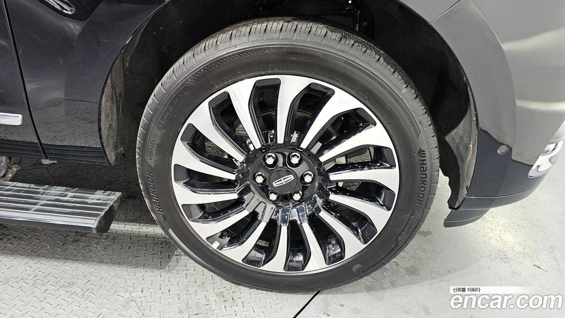 Lincoln Navigator 2023