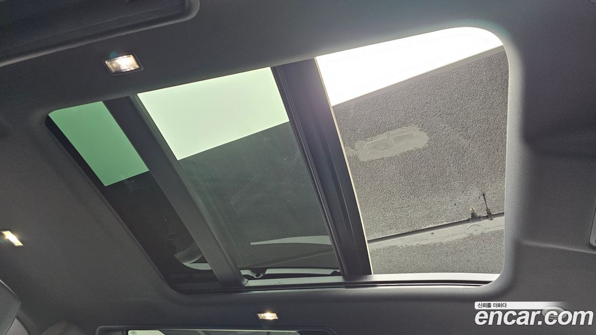 Land Rover Defender 2025