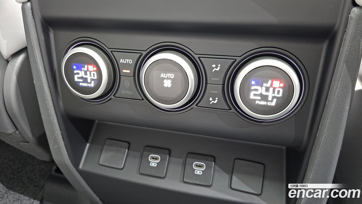 Land Rover Defender 2025