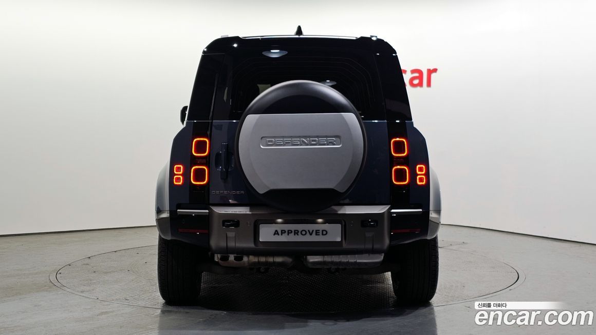 Land Rover Defender 2025